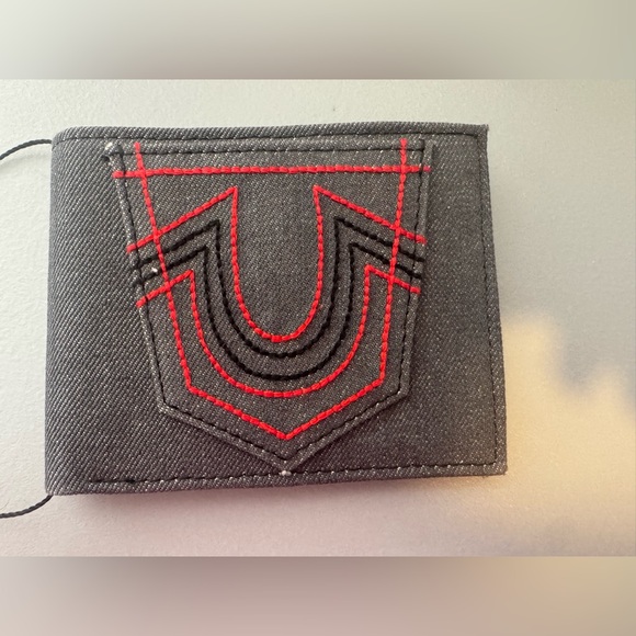 True Religion Other - True Religion Reece horseshoes bifold wallet leather RFID Black and Red Wallet